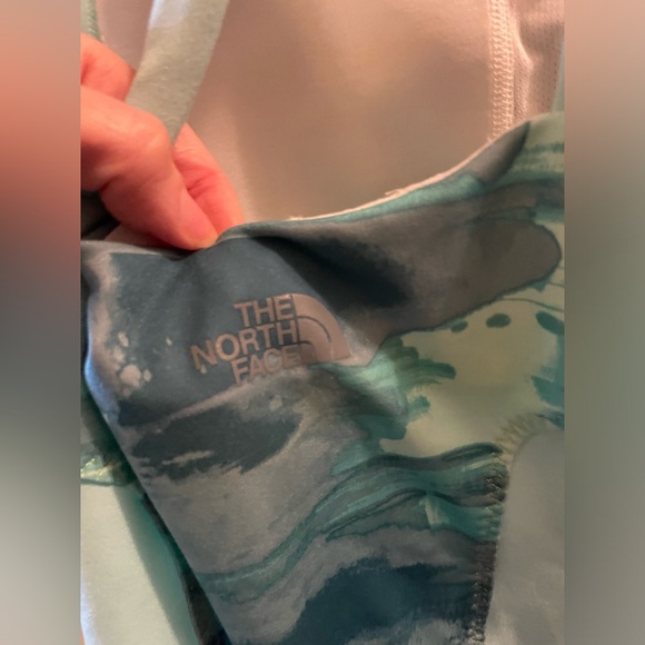 Northface Women’s Racer Back Running Athletic Top NWOT Size M - Picture 10 of 10